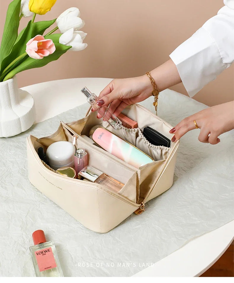 Large Capacity Cosmetic Bag Cosmetic Storage Bag PU Leather Portable Travel Toiletry Bag Women Cosmetic Bag Toiletries Organizer